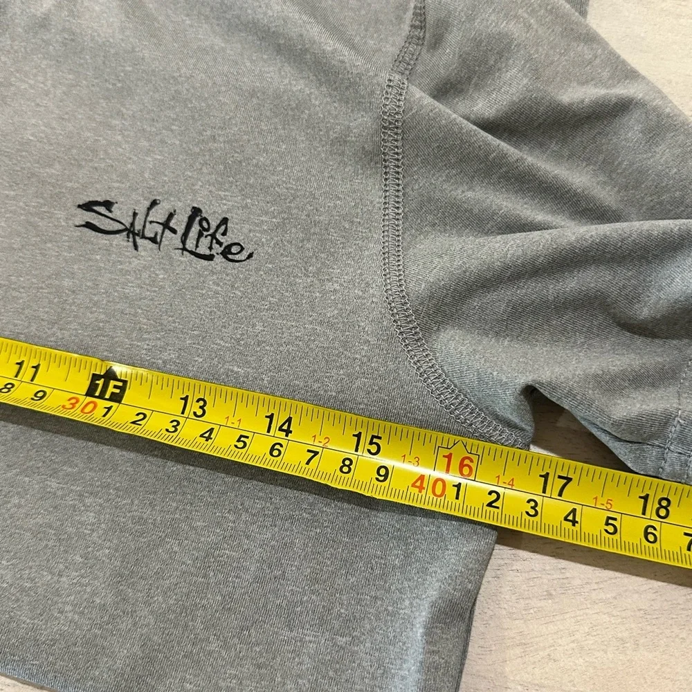 Salt Life. Boy’s Gray Tee with Colorful Crab Design